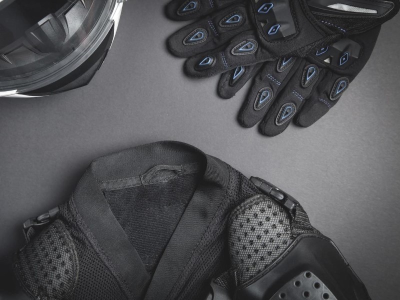 motorcycling gloves for your riding experience